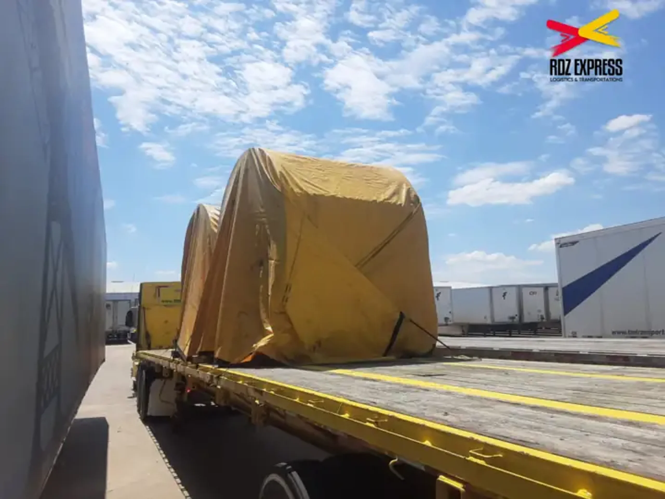 Transporte cross-border con gestión aduanal